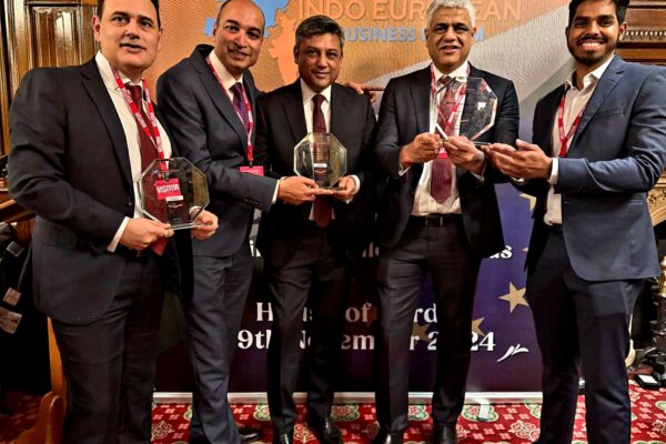 Multi-cultural Marketing Guru Manish Tiwari Honoured as British Indian of the Year 2024